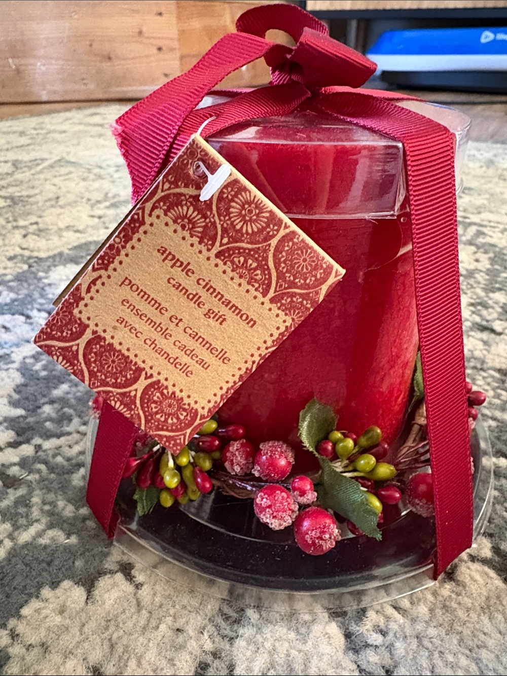 Pier 1 imports, apple cinnamon candle, gift set